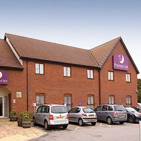 Premier Inn Manchester Trafford Centre North Екстериор снимка