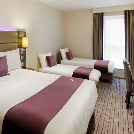 Premier Inn Manchester Trafford Centre North Екстериор снимка