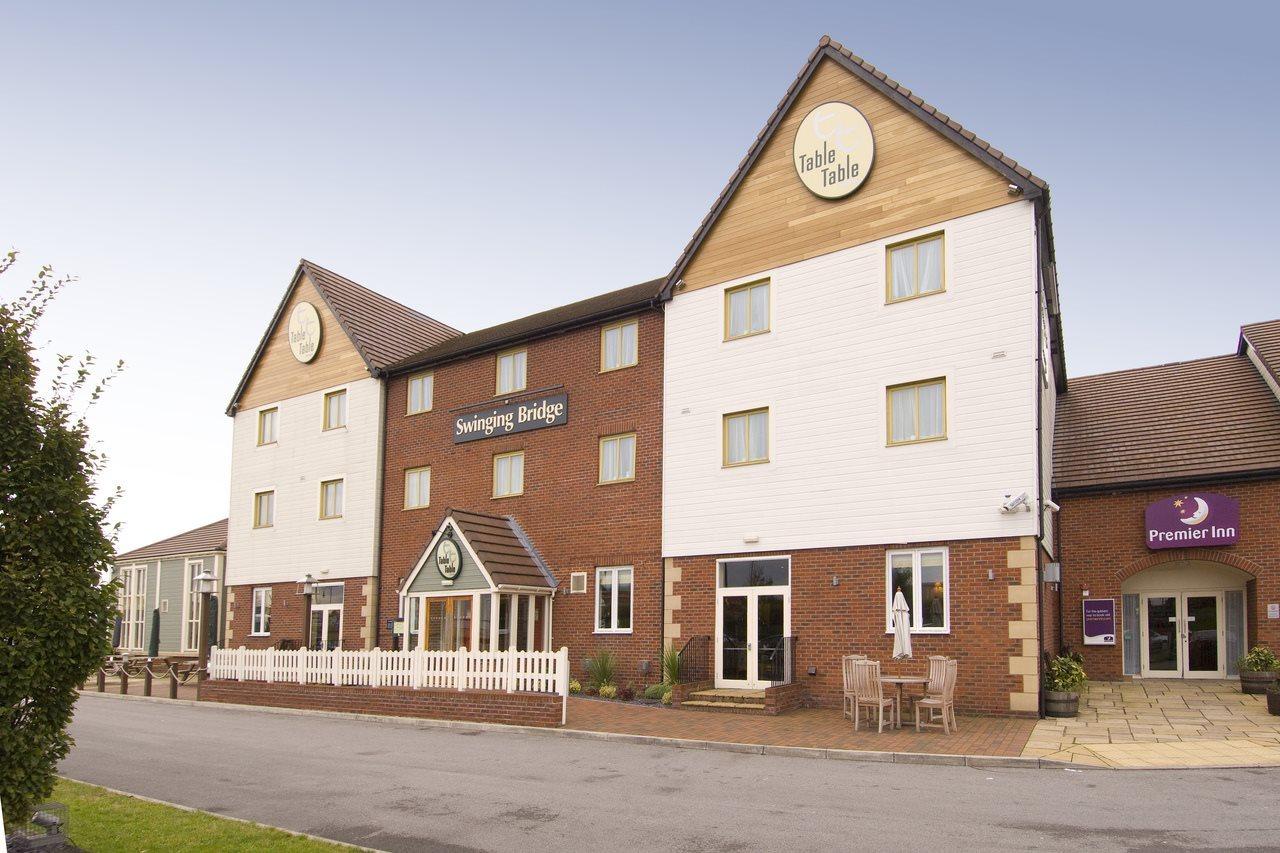 Premier Inn Manchester Trafford Centre North Екстериор снимка