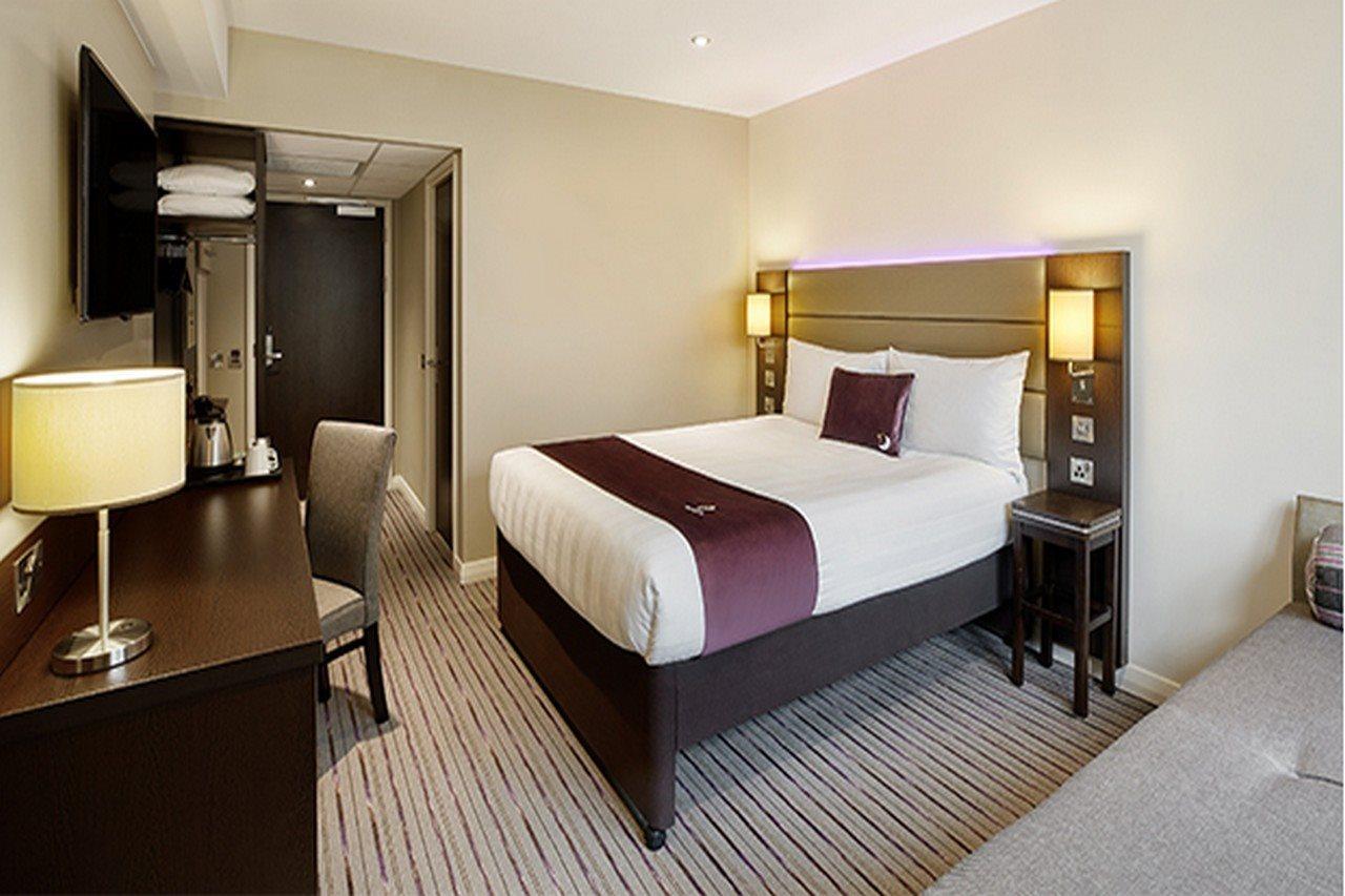 Premier Inn Manchester Trafford Centre North Екстериор снимка