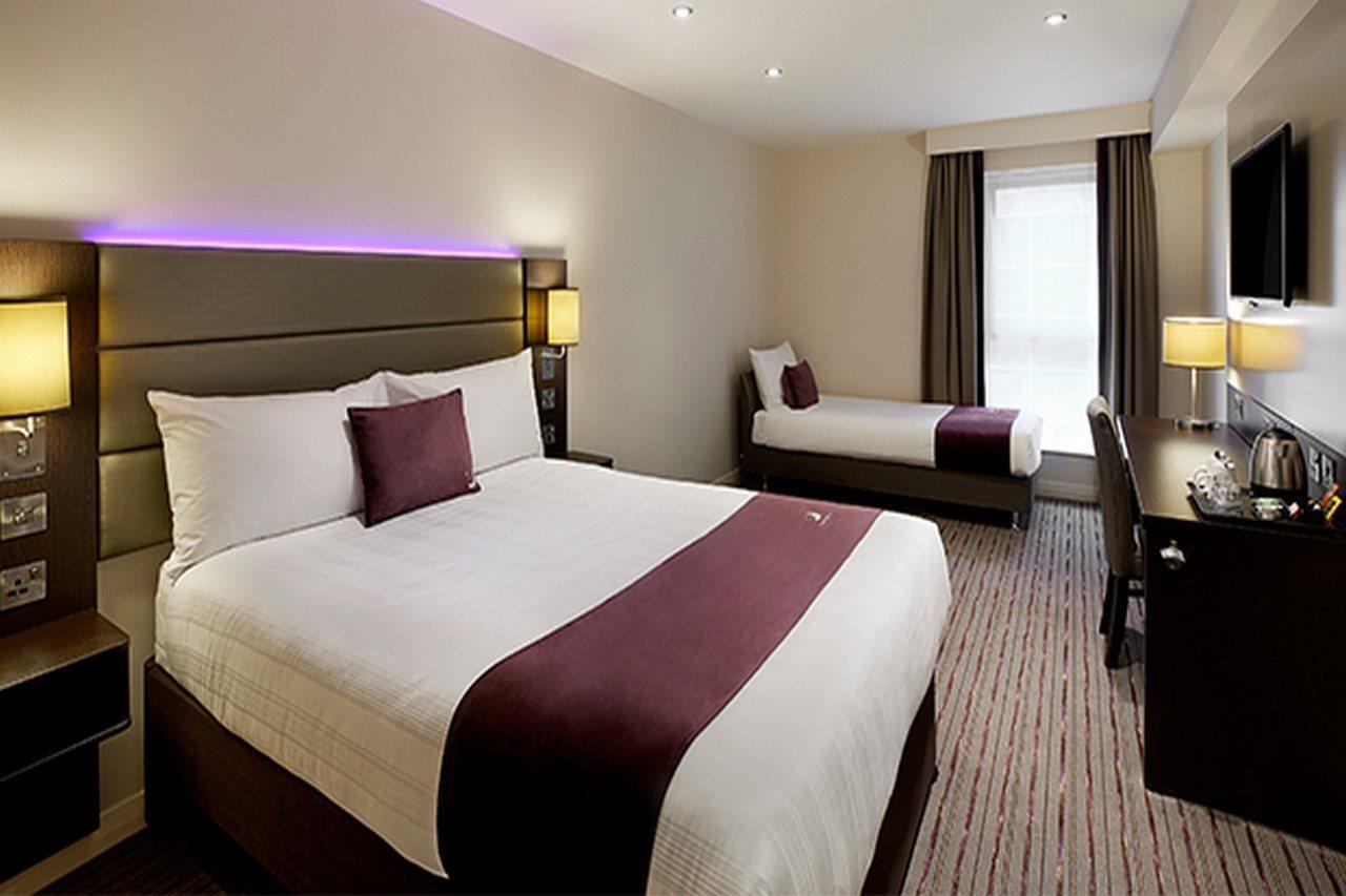 Premier Inn Manchester Trafford Centre North Екстериор снимка